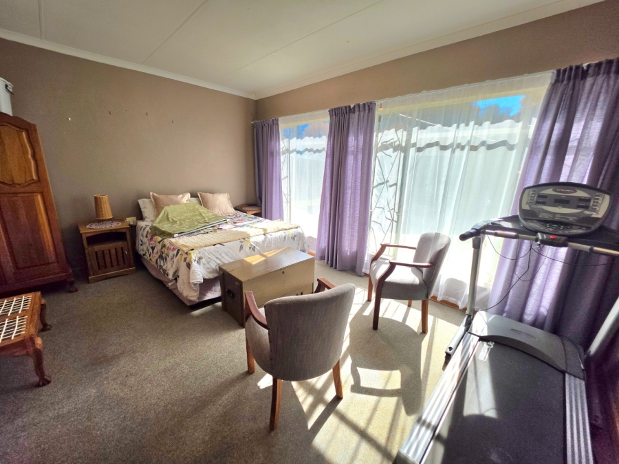 5 Bedroom Property for Sale in Panorama Free State